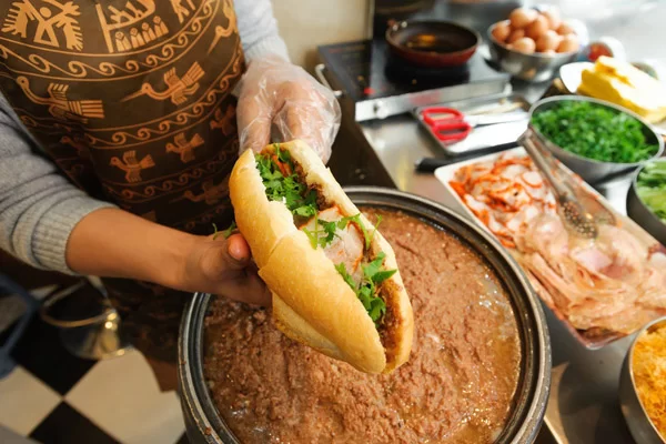 banh mi chao