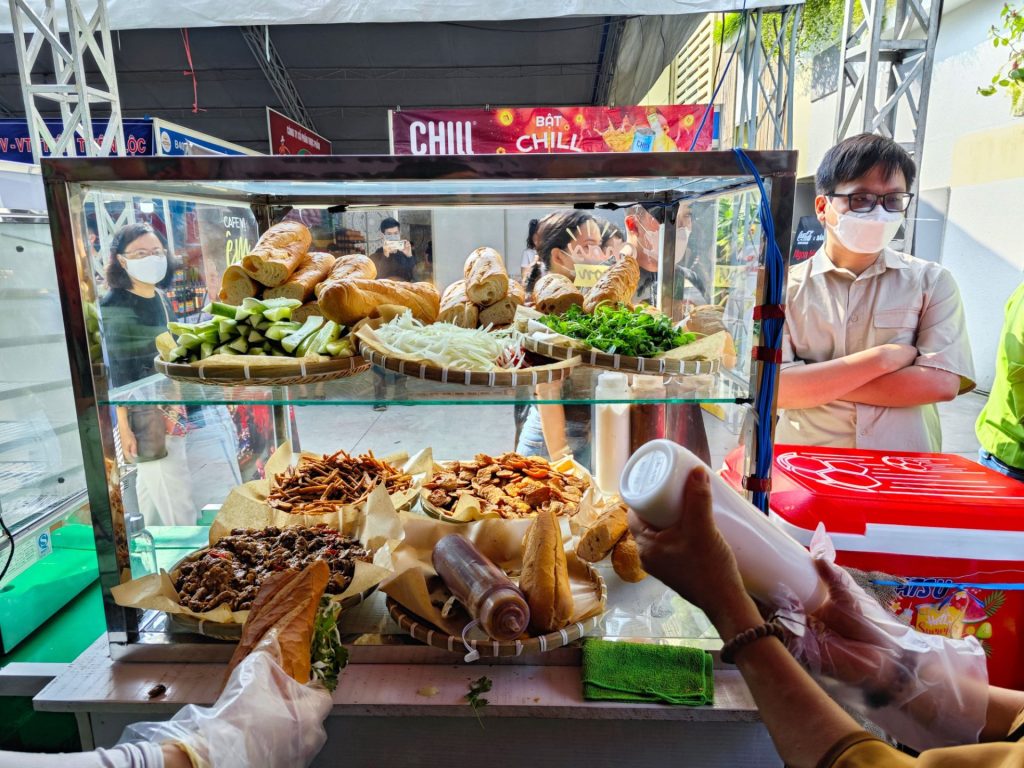 banh mi yummi hoang lam