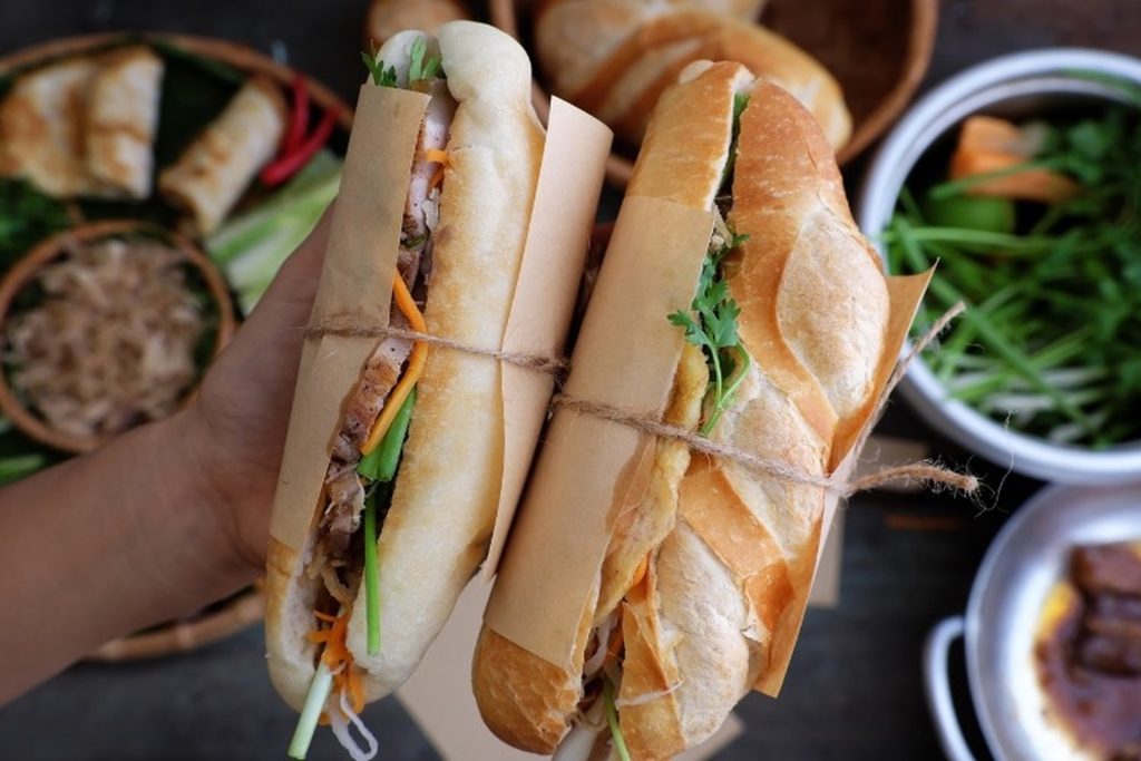cach uop thit lam banh mi tho nhi ky