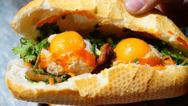 an banh mi trung